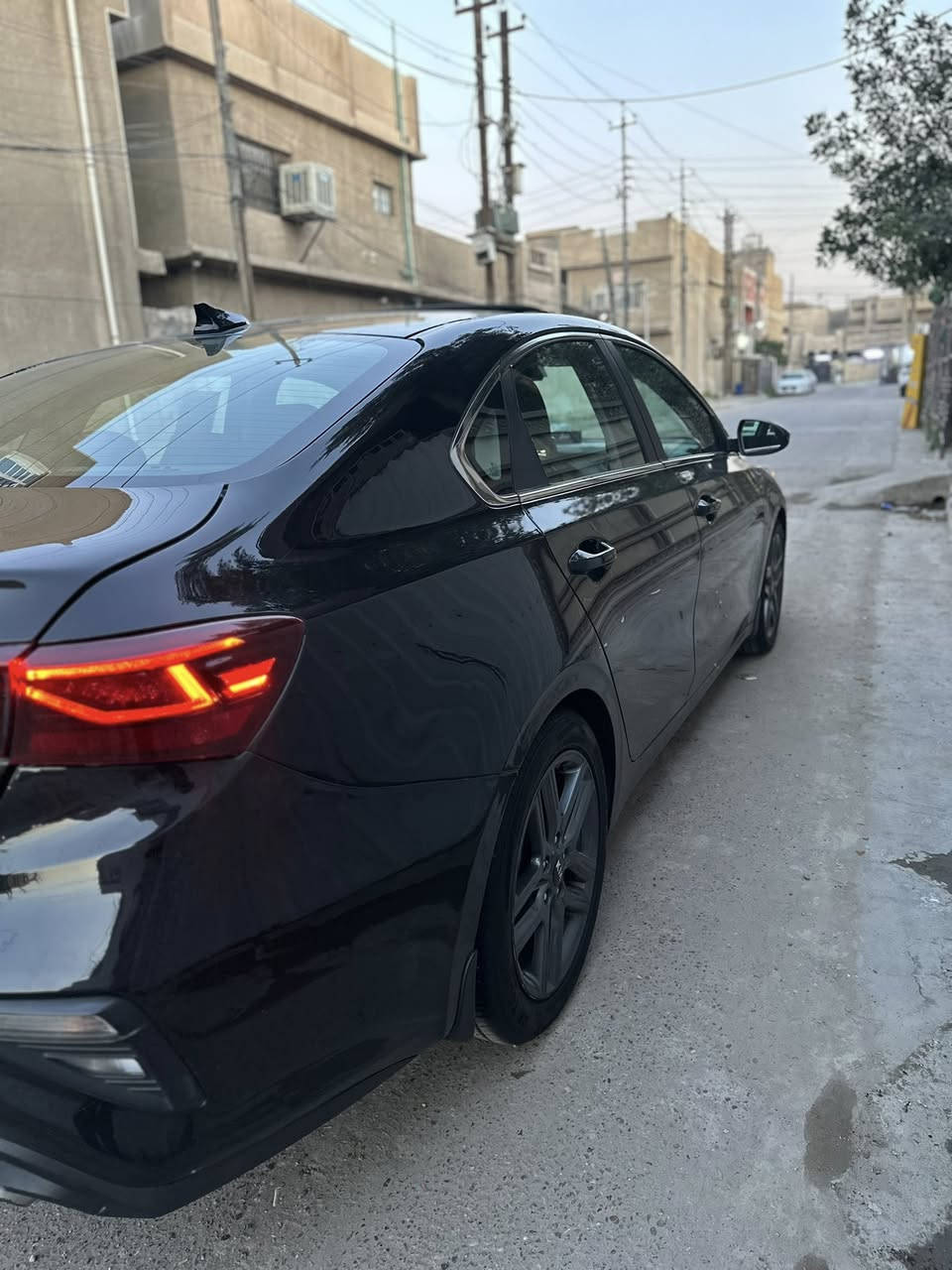 السلام عليكم
فورتي 2021 لون اسود فول 1على1 فئة EX

السيارة ماشي 60

مواصفات👇🏽

🔴 فتحة

- 🔴 مو بصمة  سويج بيه 2

- 🔴 ترحيب باليدات

- 🔴 مانع انزلاق

- 🔴 رادار توقف ذاتي

- 🔴 رادار تحديد مسار

- 🔴 رادار تحذيري بالمرايات الجانبية

- 🔴 كامرة خلفية حساسات

- 🔴 ويل19

- 🔴 لد نهاري 

- 🔴 كشنات جلد

- 🔴 تدفئة وتبريد بالكشنات

- 🔴 سستم صوت هارمان كاردن 

-🔴3اوضاع قيادة سبورت وسمارت ونورمال

- 🔴 تبريد قطعتين 

- 🔴 كشن السائق كهربائي⁠

-🔴 ⁠بجم كبس وموضح بل صوره  تحت قبق الصندوق ￼خفيفة 

جوه يم رقم الصندوق بس موضحة بالصورة 

-*️⃣رقم بغداد

-🔴مكان السيارة بغداد البياع 

اتصل عل واتساب ***********
