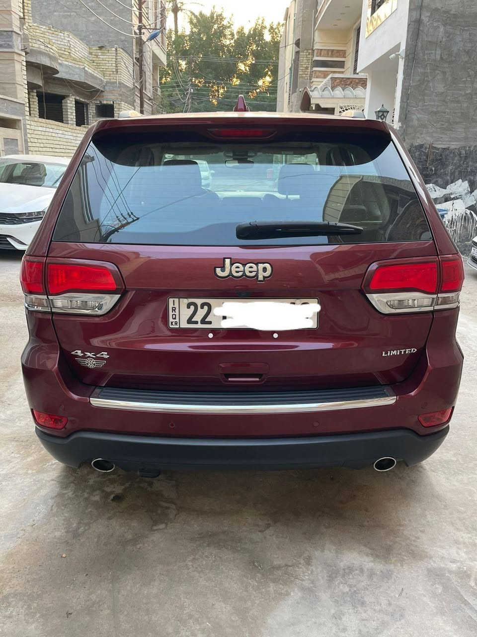 للبيع جيب ليمتد  2020 وكالة هارلم 
 ع ايدي من شركه ماخذها
ماشيه 39  سنويه جديده رقم دولي جديد بسمي شخصيا اربيل  
مواصفات  كراسي كهرباء كشنات حار وبارد  كامرا خلفيه حساسات اماميه وخلفيه رادارات جانبيه شاشه وسطيه كبيره لد امامي بانوراما تبريد بيانو مري شفط اشاير بالمري  وبعد بيهه هواي مواصفات معروفه مواصفاتها محرك حجم ٣٦٠٠ سياره ع وضع شركه  سبير منازل كتلوكات الشركه بيها والارضيات تخم تاير جديد وبطاريات جدد 
 ***********  بغداد الدورة
