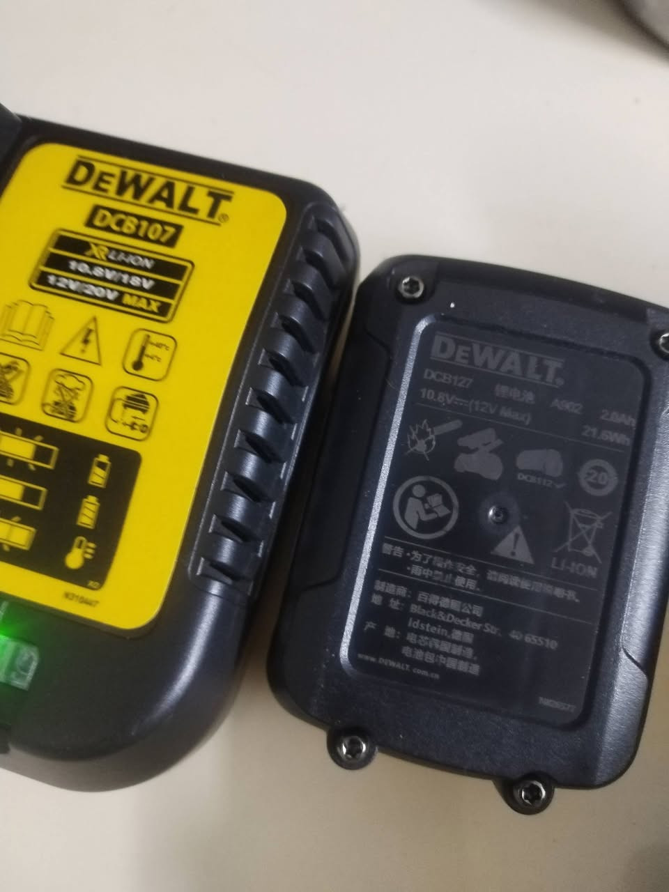 شاحنه وبطاريه ديولت جديد غير مستخدم بطاريه صغيره اعتقد مال كبان ليزري لان أصغر من مال دريل سعرها ٤٠ الف


**إذا كنت صاحب هذا الإعلان وتريد حذفه لأي سبب، رجاءا أرسل رسالة إلى الدعم الفني**