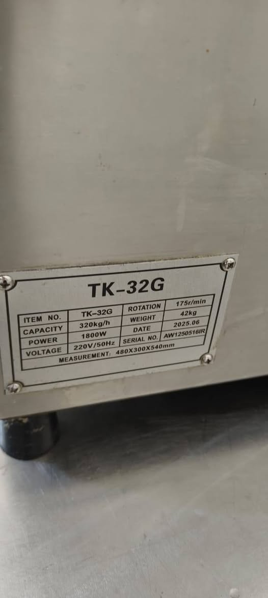 ياالله سلام عليكم محل قصابه ومشويات للبيع
محل كامل من كلشي جام خانه خارجية وداخلية كنارة برادات3 مجمدات2 وحدة جبيرة وحدة وسط ميز عدد 4 سل ستيل غذائي شواية جديدة غراض نضيفة جدا كندة تركية درجه اولى سنك جديد بختصار محل كامل مكمل  موقع ممتاز الزعفرانية شارع الكهرباء قرب مكوى الامير يم المحل مخبز ومخضر واسواق وابو سمج ودجاج وعمارة فوكا وبصفة هم عمارة عن قريب تفتح بيها محلات 4 ع شارع عام سبب البيع خلاف بين الشراكه دخل المحل خير من الله لفات ماشية لان شارع عام مدارس وتكاتك وخطوط كيات ومن الله التوفيق
*********** واتساب 
***********
