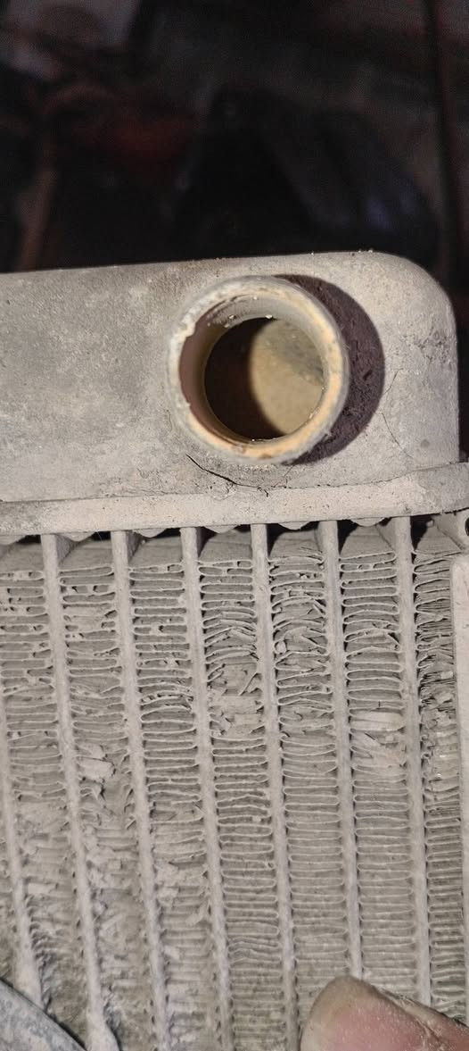 السلام عليكم غراض  سكاي ربع  صدر امامي كامل

ممصوره  وعندي شاصي ومنضومة بريك كامله وفج

 امامي عندي هواي غراض حته ناسي شنو عندي اليفيدنه

 يراسلني مكاني بغداد بلديات قيم واخذ اليجيني مارجعه

 *********** واتساب متواجد 24 ساعه
