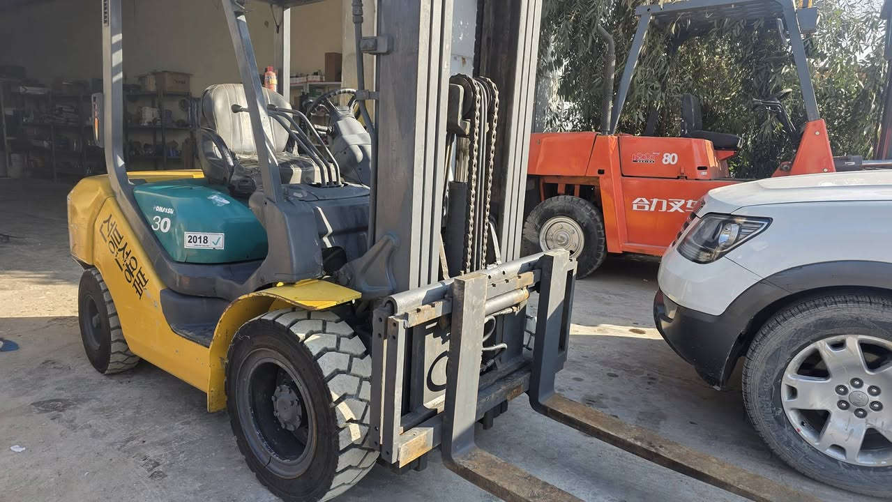 للبيع رافعه شوكيه كوماتسو 3طن 3حركات جوب حاويه موديل 2010 كير مكينه أكسل تخم تاير جاهزه للعمل بيه اوراق مزاد شركه الببسي العنوان ديالى بعقوبة قرب مديريه المرور 
يوجد توصيل جميع المحافضات 
***********
***********
