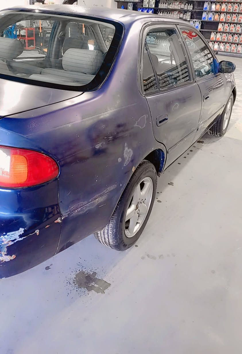 السلام عليكم كورلا رقم بغداد 2002وارد امريكي يسره بلادي تدفئه تبريد مكينه 1800السعر 57رقم الهاتف***********
