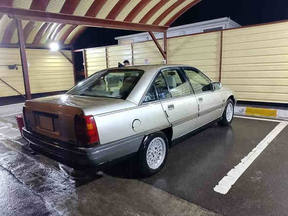 اوميكا صندوق للبيع رقم الماني سنوية عضم توماتيك تبريد بلادي بيها طختين بارد خفيفة كير مكينة شرط السعر 40 شرط التحويل ***********
