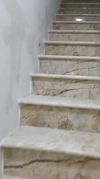 شقة كاملة متكاملة تحتوي على غرفتين وصالة وملحقات طابق اول العنوان رئاس...