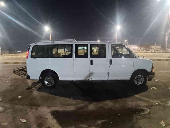 السلام عليكم ورحمة الله سفانا اكسبريس شوفرليت 14راكب 2007 جاهزه كير ومكينه واكسل رقم قادسيه بسمي 73وبيها مجال مراسله او اتصل ***********
