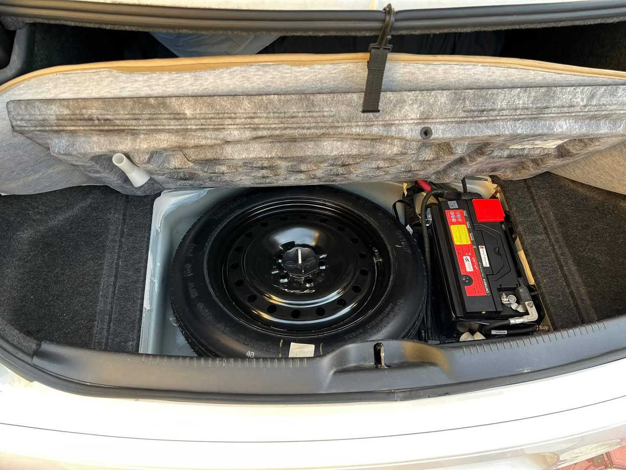 اللهم صل على محمد وال محمد
للبيع للبيع 

السيارة جديدة حيل فول نظافة 

رقم ذي قار انكليزي بسمي 

موديل 22اصل18
السيارة استخدام شخصي 
الله شاهد مامشتغله خط 

حادث جاملغ امامي سرقة فقط 

مكفول من الصبغ والمعجون  

مكان ناصرية 

***********

***********
