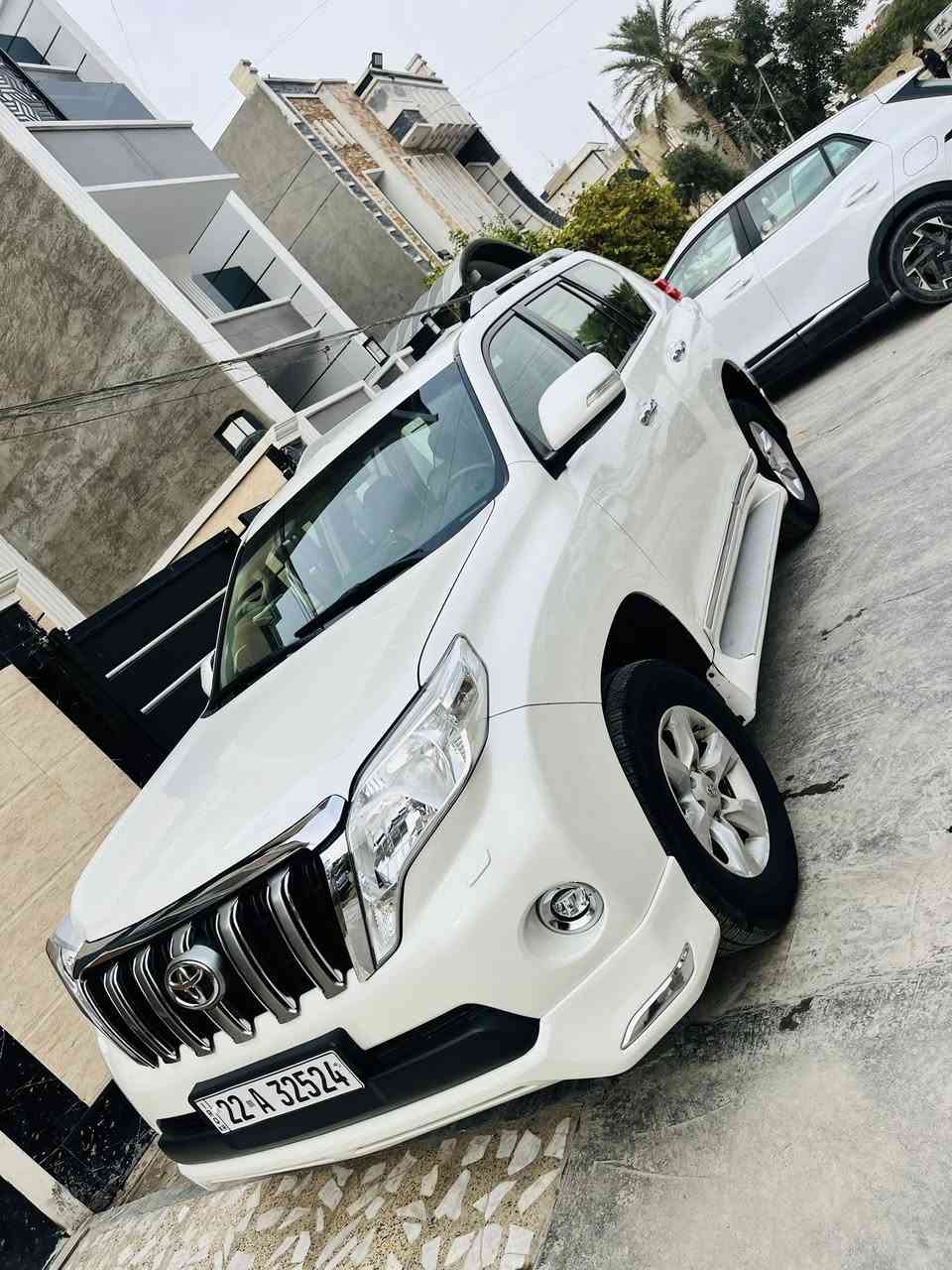 للبيع ابرادو 2012 السياره بدون صبغ بيها  جاملغ اليمنه والبند. على كد طخه بسيطه السياره  كشنات جلد اربعه سلندر مري شفط اشاير بلمري حساسات خلفيه. او امحدثه 2016 العنوان بغداد شارع فلسطين  وكاله  تحويل  اني حاضر. السعر المطلوب 215  او بيها مجال بسيط الاستفسار. على ***********
