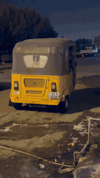 سلام عليكم تكتك موديل22 صفره ليموني تكتك نضيفه فقط خياس دوس وضربه خفيفه يم التانكي ماتأثر على حطته تكتك نضيفه ومافتوحه السعر خاص او اتصال على الرقم***********
