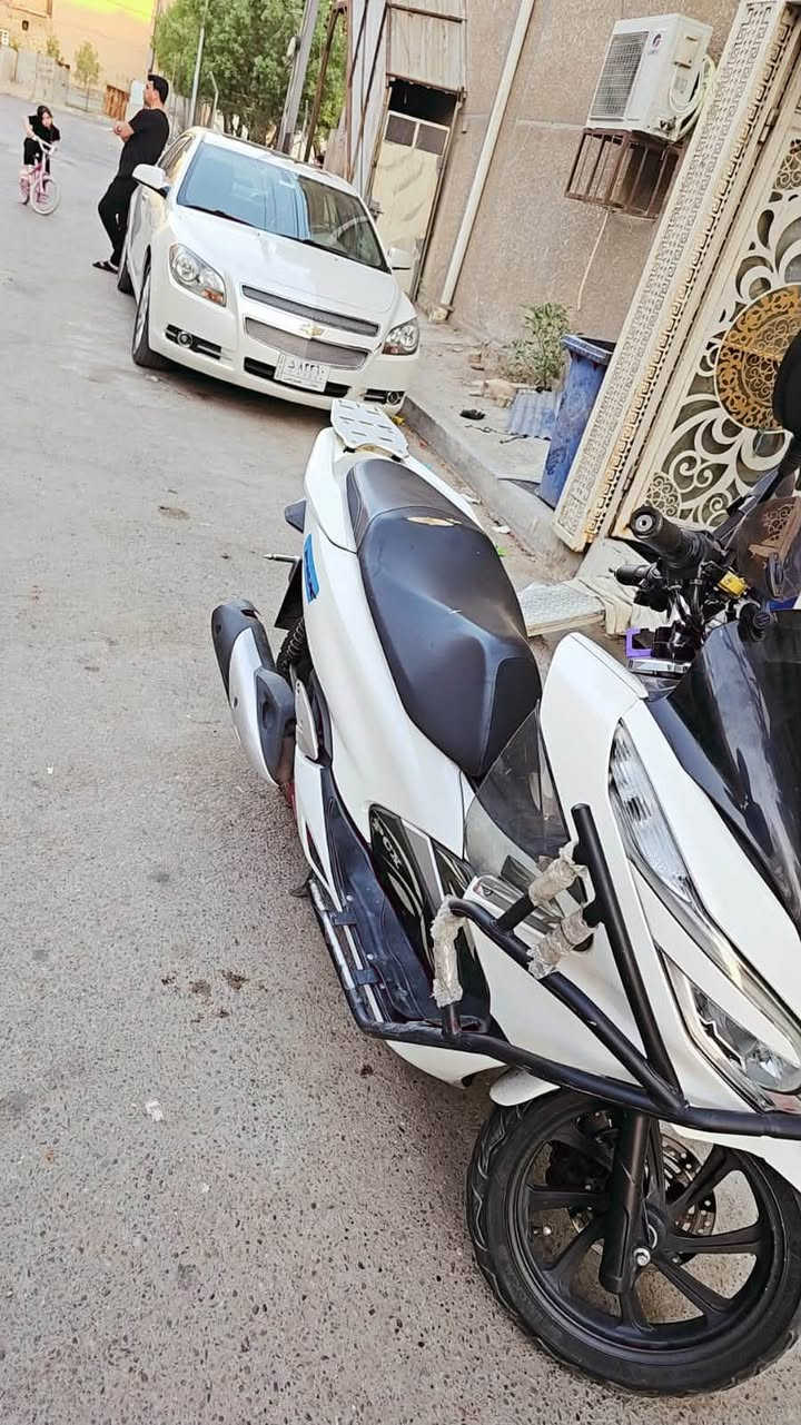 سلام عليكم
Bcx جيل الثالث للبيع مزوده وعليها هوايه إضافات 
معروضه ١٤ وبيها مجال ‭***********‬
