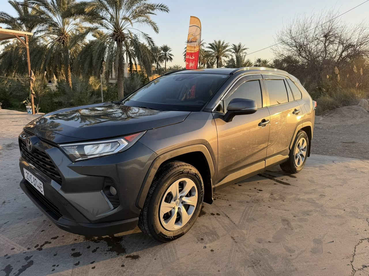 السلام عليكم تويوتا راف فور فئه LEموديل 2021سيارة بسمي تحويل وكاله ترهم مراوس حسب قناعة حادث سيارة بس دعاميه الاماميه السعر والاستفسار على هذا رقم***********
