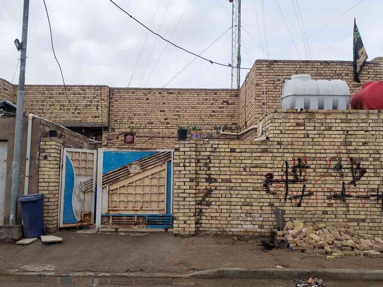 سلام عليكم
بيت مساحه 200
كامل متكمل ربع ماتخسر عليه
مكان بدوانم قرب محطه حجي مخيلف
تبلط مجاري كامل خدمات
***********
***********
