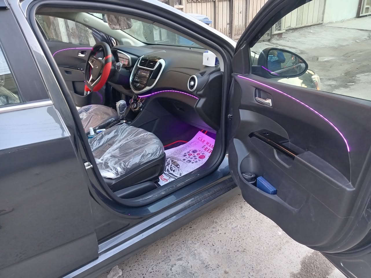 سونك ٢٠١٨ وارد امريكي حادثه جاملغ وباب بدون دواخل سياره فول لمتدد RS رياضي محرك ١٤٠٠ تيربو صدر خلفي وامامي جديد تخم تاير جديد تبريد ثلج سستم لد داخلي سنويه بسمي هزه جديده أرقام دولي السعر ٨٩ وبيه مجال رقم الهاتف *********** مكان السياره بغداد
