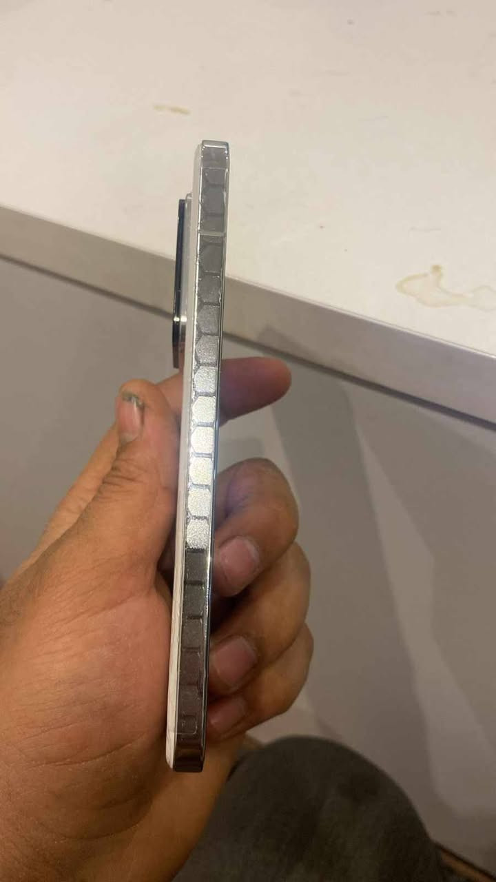 شاومي 14
نظيف جدا

شرق اوسط

ذاكرة 512 

بدون ملحقات فقط الشاحنة الأصلية

السعر 525 الف 

استخدام 4 اشهر
مكان بغداد الكرخ


**إذا كنت صاحب هذا الإعلان وتريد حذفه لأي سبب، رجاءا أرسل رسالة إلى الدعم الفني**