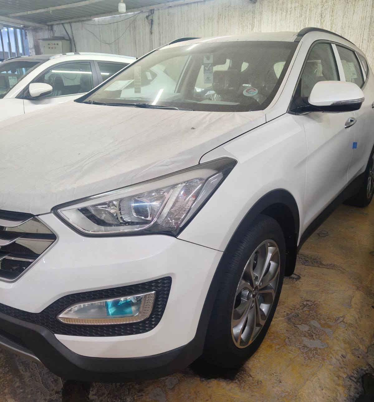 سنتافيه موديل 2016 وارد خليجي الحالة: زيرو، على يد شخص واحد من الزيرو المسافة المقطوعة: 32 ألف كم حقيقي المحرك: 6 سلندر الدفع: فورويل الضمان: مكفولة من الضربة والصبغ التسجيل: رقم بغداد باسمي

🟪 السعر  :: الطلب في التعليقات ويوصلك مباشرة ✍️ 📩

المواصفات
بصمة تشغيل
كشنات جلد
كرسي السائق كهرباء
مرايا شفط
نظام ترحيب
حساسات مع كاميرا
عجلات ألمنيوم مع إطارات مشدودة
عدد الركاب: 7
تبريد ثلاثي الصفوف

رقم صاحب السيارة 
***********
