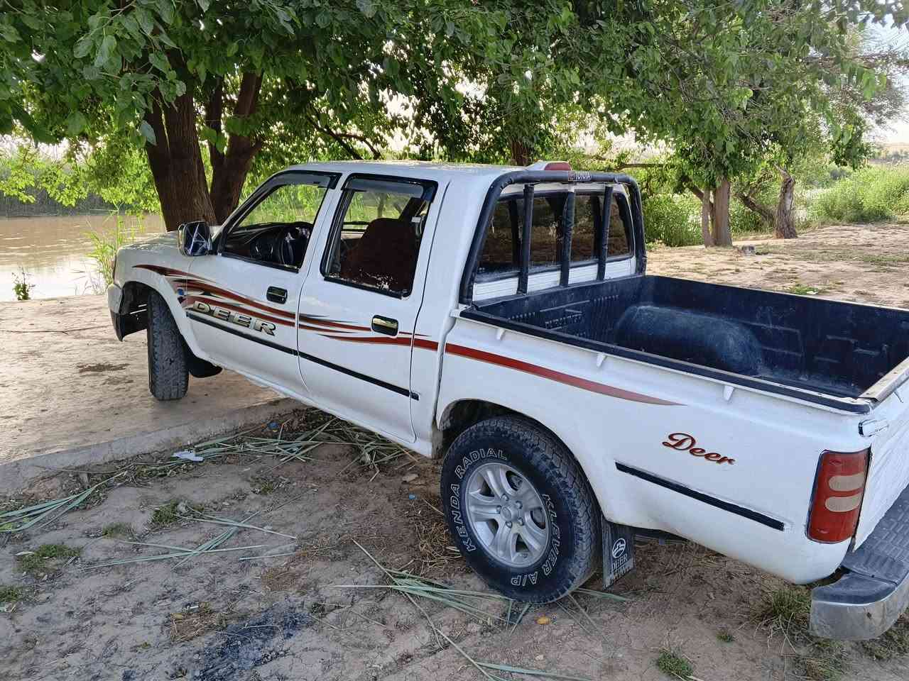 پیکاب دێر 2008
گێرو مەکینەو اکسلی بەشەرت 
ناو سور دشپول مەرزیە 
چوار تایەی لۆک پێشو پشتی توندو تۆڵە
دەعامی بۆ دەعامی بەشەرتی فیتەر 
مەنەفێست فسفۆڕ
خوار بازار 26
***********
