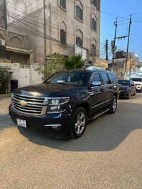 ماشية 200 ضربتة باب الامامي العبري. وباب الخلفي وجاملغ الخلفي. ولباب ا...