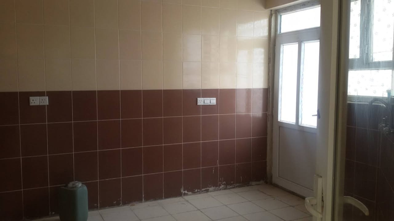 للأيجار
دار ركن رقم ١٧٤٨ في مجمع الزيتون في اربيل طابق واحد ٢٠٠ متر غرفتين نوم مع استقبال وهول داخلي ومطبخ ومجموعتين صحية وحمام وكراج ومنور حول البيت وحديقة... مقابيل حديقة قريب الماركيت وافران الصمون والخدمات كهرباء ٢٤ ساعة وسكيورتي وباصات نقل... البيت فارغ بدون اثاث
مبلغ الايجار ٣٧٥ الف دينار
للمعلومات التواصل او الاتصال على الرقم 
***********
