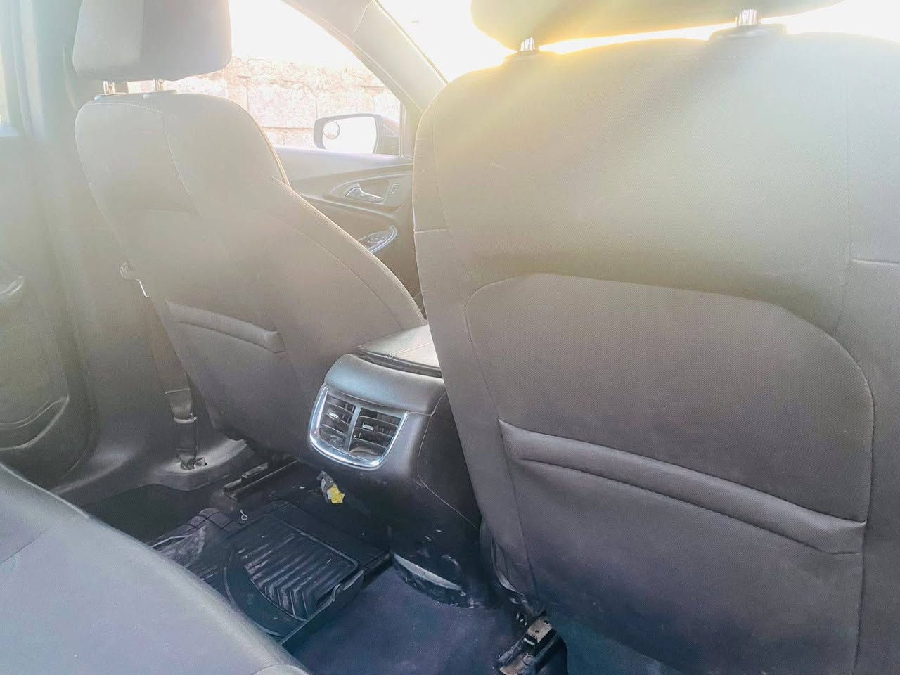 سلام عليكم ورحمه ماليبو 17 استخدام شخصي من لبيت للدوام حداديه مبدله صار شهر مكينه مديل 22 مبدله قبل شهر تخم تاير تلث ارباع العمر مكان بغداد  كويريش سعر قفللل 75 رقم *********** سونار مرفق بلمنشور
