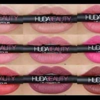 قلم تحديد شفايف • هدى بيوتي • توصيل لجميع المحافظات