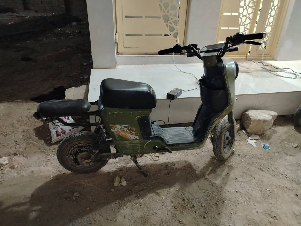 السلام عليكم شباب دراجه ار عشره للبيع موصفات سويجين بصمتين دبل اشاره اشاره يمنه اشاره يسره
بي نظام روجع ار للخلف هرون بطاريات خمسه كبار
السعر... ٣٠٠ او بي مجال............ رجاء رجاء رجاء الموشراي لا يراسلني او لايخابرني
الرقم.. ***********
