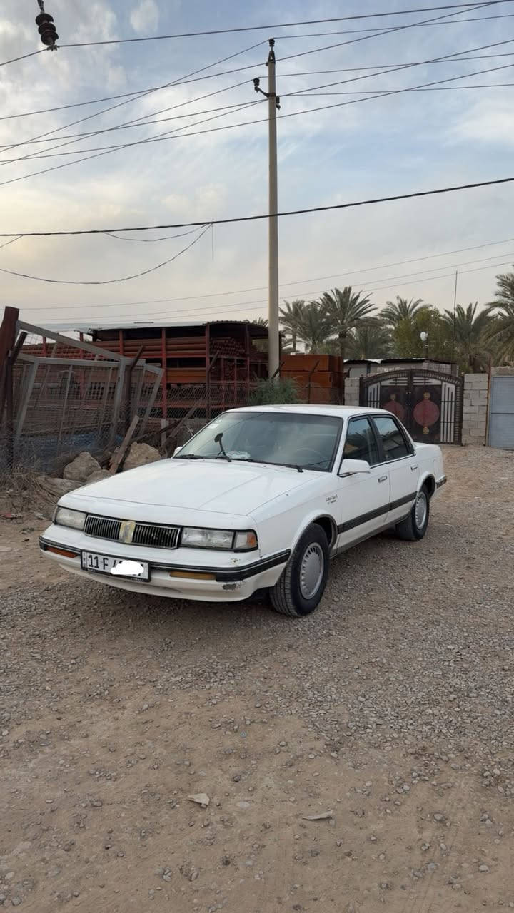 اولدز موديل 1990 سياره كله 
جاهزه مكينه ابلادي 3100 بلادي 
رقم بغداد سنويته 30 ارقام دولي 
بغداد بسمي السياره تبريت تفه كهربيات دشبول لايت عالي ناصي جام سمعات أربعه كله شغال سياره مكفوله كفاله عامه من ضربه ومعجون وخياس سياره داخل وخارج جديد سياره مال جناي متعوب عليه معنه كلام بيع أو مراوس حسب القناعه سعر 50) ***********
