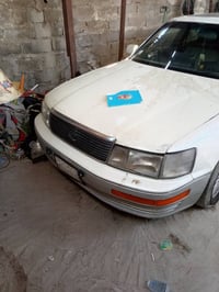 لكزس صالون • ١٩٩٣ • كوم حديد