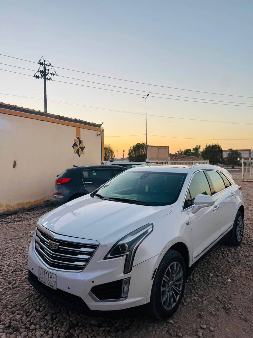 كاديلاك xt5 
موديل 2019
رقم بصرة 
محرك ستة سلندر 3600
فول موصفات 
بانوراما
سستم صوت بوس
كشنات امامية كهرباء مع تدفئة 
استيرن كهرباء مع تدفئة 
كشن السايق رجاج مع خزن ميموري
مع نقاط عمياء
شحن موبايل وايرلس  
جنطة كهرباء شفط
اندرويد اوتو وكار بلي 
تحذير تصادم 
مع موصفات اخرى
صور الحادث موجودة ويه الصور والسيارة بيها رشات صبغ 
السعر 185 وبيها مجال 
مكان السيارة البصرة 
للاستفسار *********** البصرة, العراق
