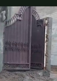 باب حوش • عرض مترين • نظيف