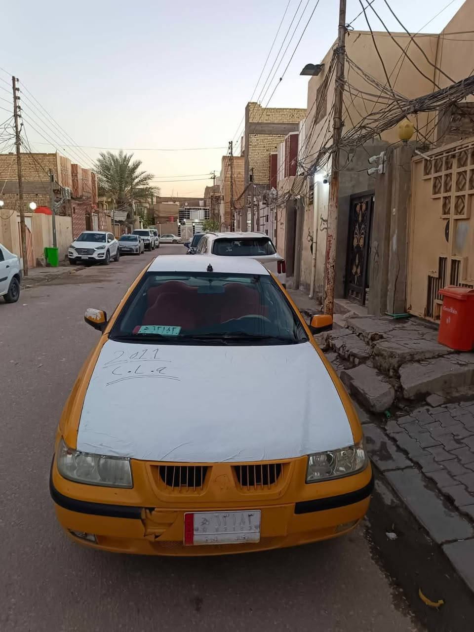 سلام عليكم للبيع سمند مديل ١٠ سايرة مكفولة ماعدة الباب الخلفي مروجة شي قليل سعر ٢٧ ماكن سيارة بغداد توصل خاص أو على رقم ***********
