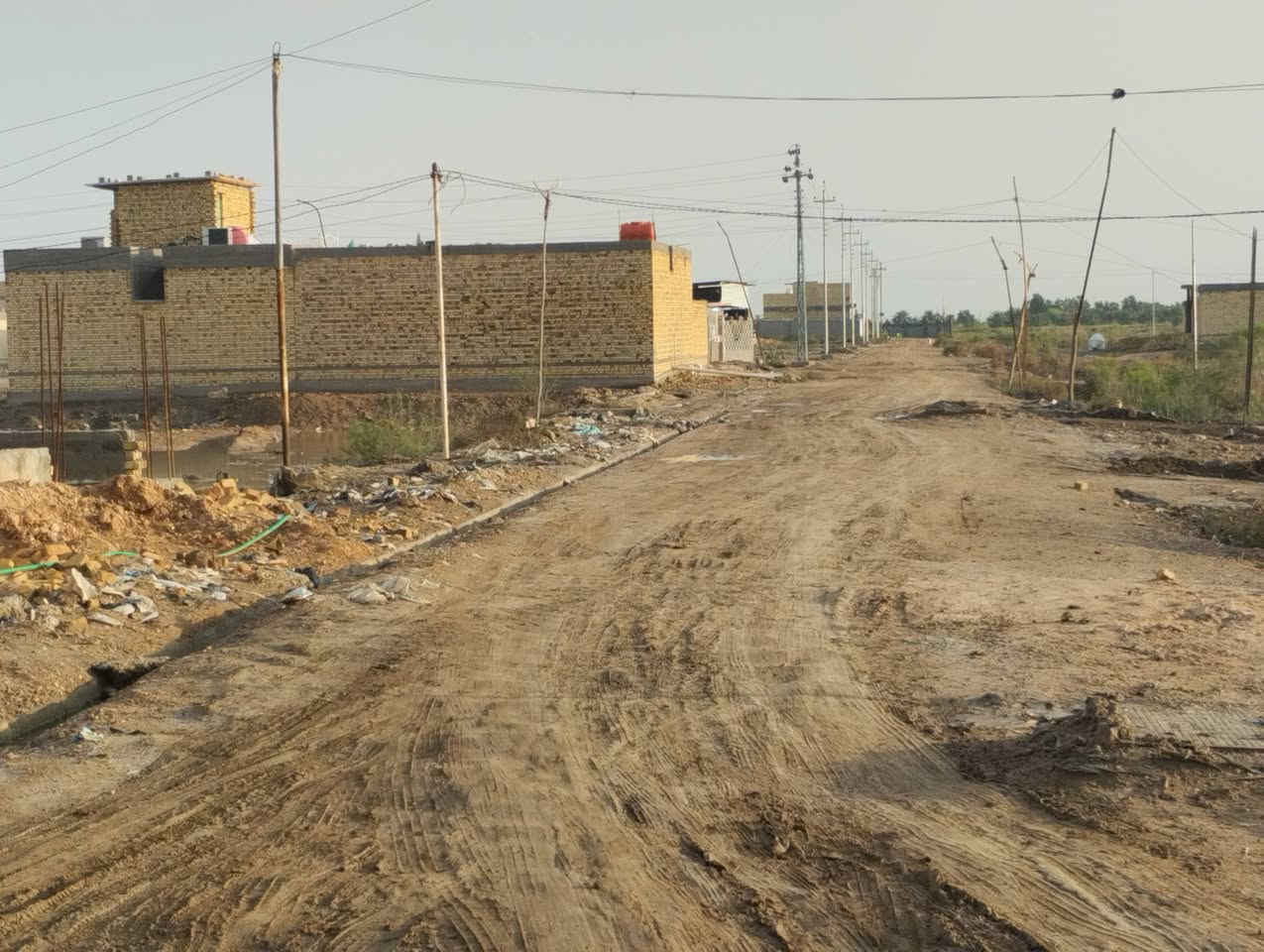 بسم الله الرحمن الرحيم 
قطعتين زراعي للبيع 
الرفاعي صوب الشويلات 
#الاولى 
طريق ابو الماش
نهاية السايدين 
تبعد عن الشارع 
70متر
المساحة 200 
خدمات موجوده شارع وكهرباء ومي
السعر 10 وبيها مجال 
#الثانية 
خلف محطة سما الفرات 
تبعد عن الطابو منطقة الشهداء 100 
المساحة 200
خدمات موجوده شارع وكهرباء ومي 
السعر 8 وبيها مجال 
للتواصل الاتصال على الأرقام الموجوده بالاعلان 
***********
***********
او مراسلة الصفحة 
#هادي_الحجيمي
