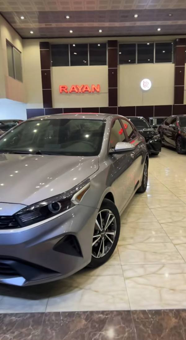 كيا فورتي نص مواصفات
كاتي تترقم شمالي
ضررها جاملغ امامي صبغ مع حافة البوند بدون ايرباك
ماشيه 15000 
للاستفسار
***********
*********** دهوك, العراق
