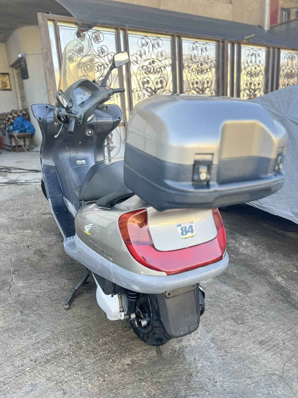 سلام عليكم دراجه فورسايت جديده كل نقص مابيها من كهربائيات من مكينه مكاني بغداد الدوره سيديه..السعر 900الف

‭0783 855 3814‬
