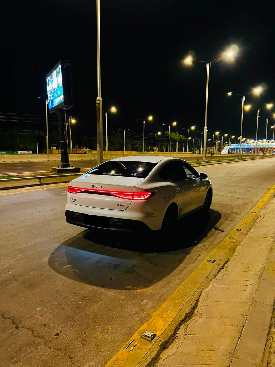 سلام عليكم
للبيع سيل 5 /2025 
كفالة عامة 
ماشيه 6 الف الكلي بعده بحالة الزيرو 
نازلة جميع البرامج 
رقم بغداد بسمي (شبة مميز )
عنوان النجف 
السعر 19/250 وبيه مجال بسيط 
***********
