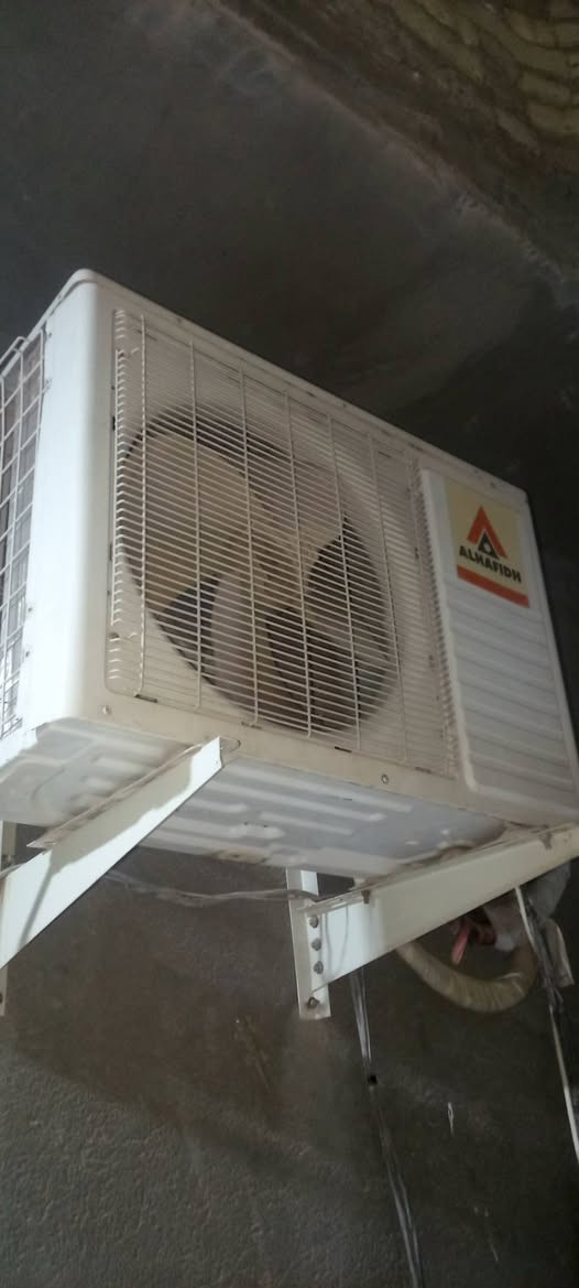 الحافظ جداري 2طن غاز 22السعر 350 تجي شوف البرودة كلش زينة تقتنع اشدة الك بيت وين ماتكون
***********
