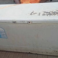 مجمدة • ثلاجه • حجم كبير`,`نضيفه`,`شغاله`,`بيها مجال