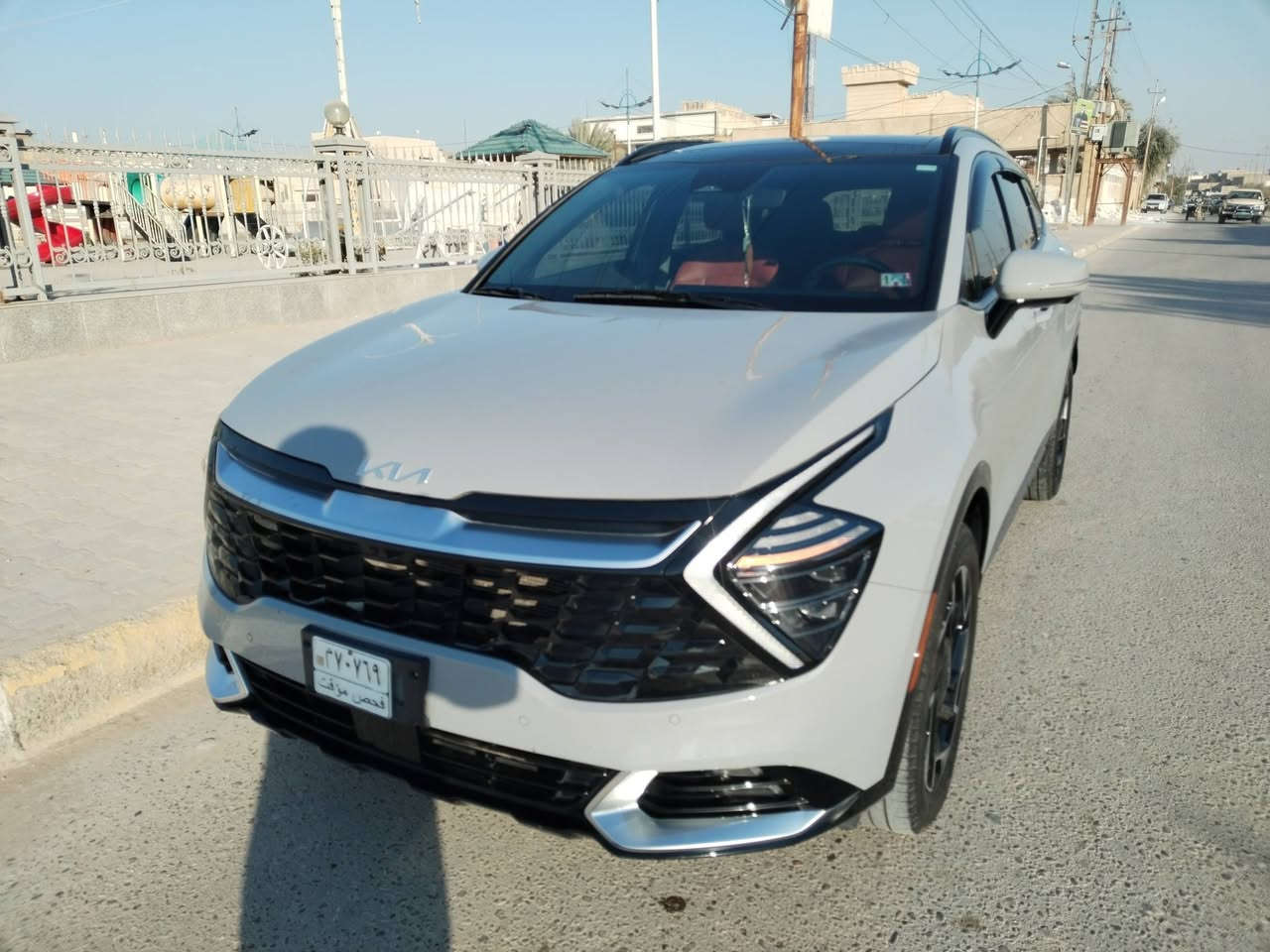 كيا سبورتج موديل 2024  برستيج
kia sportage SX-prestige AWD 
فول فول مواصفات اعلى فئة بانوراما 
سيارة جديدة
وارد امريكي حادث باب قطعة واحدة ومصلح بارد وشبر بالباب بيه صبغ 

مواصفاتها :-
1. محرك 2500 GDi
2. كير 8 نمر
3. ماشية ٤١  الف كيلو
4. بانوراما
5. بصمة : تشغيل - ابواب - صندوك
6. صندوك كهرباء
7. شاشة كبيرة على طول الدشبول دجتل كامل 
8. كيجات الكترونية متغيرة حسب الوضعيات
9. انظمة القيادة : سبورت - سمارت - نورمال
10. كشنات جلد أحمر
11. كراسي كهرباء فول تحكم مع كشن ميموري 
12. اضواء ترحيب عند الاقتراب مع ترحيب داخلي عند الصعود او المغادرة
13. شحن وايرليس
14. منافذ تايب سي عدد 3 مع 2 في الكشنات ومنفذ يو اس بي ومنفذ جداحة
15. هاند بريك بصمة
16. اوتو هولد
17. كاميرات 360 مع كاميرات بالاشارات الجانبية مع وضعيات مختلفة للكاميرات
18. فول رادارات امامية وخلفية وجانبية
19. تحديد مسار ذكي
20. قيادة أليه ذكية
21. نقطة عمياء
22. كروز سرعة
23. تبريد وتدفئة كشنات مع تدفئة ستيرن
24. سستم صوت هارمان كاردون 
26. خزن كشن سائق ميموري وضعيتان
27 وضعيه تغير صوت المحرك
28. اشاير بالمري
29. تشغيل عن بعد
30. شاشة لمس متغيرة لتحكم الميديا او لتبريد
31. ستيرن فول تحكمات

السياره فول ١/١

رقم صاحب سيارة ***********
