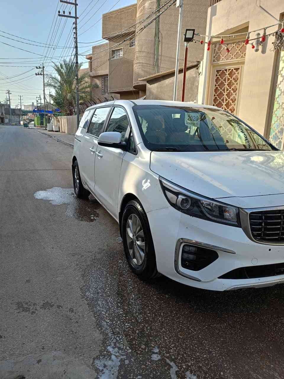 السلام عليكم
كيا سيدونا 2019 امريكي ضرر جاملغ وبنيد سياره جاهزه مكينه كير حدادية تخم تاير اي نقص مابيها خير من الله سياره تكسي خط سماوه كربلاء
السعر 170 وبيها مجال 
واتساب ***********
