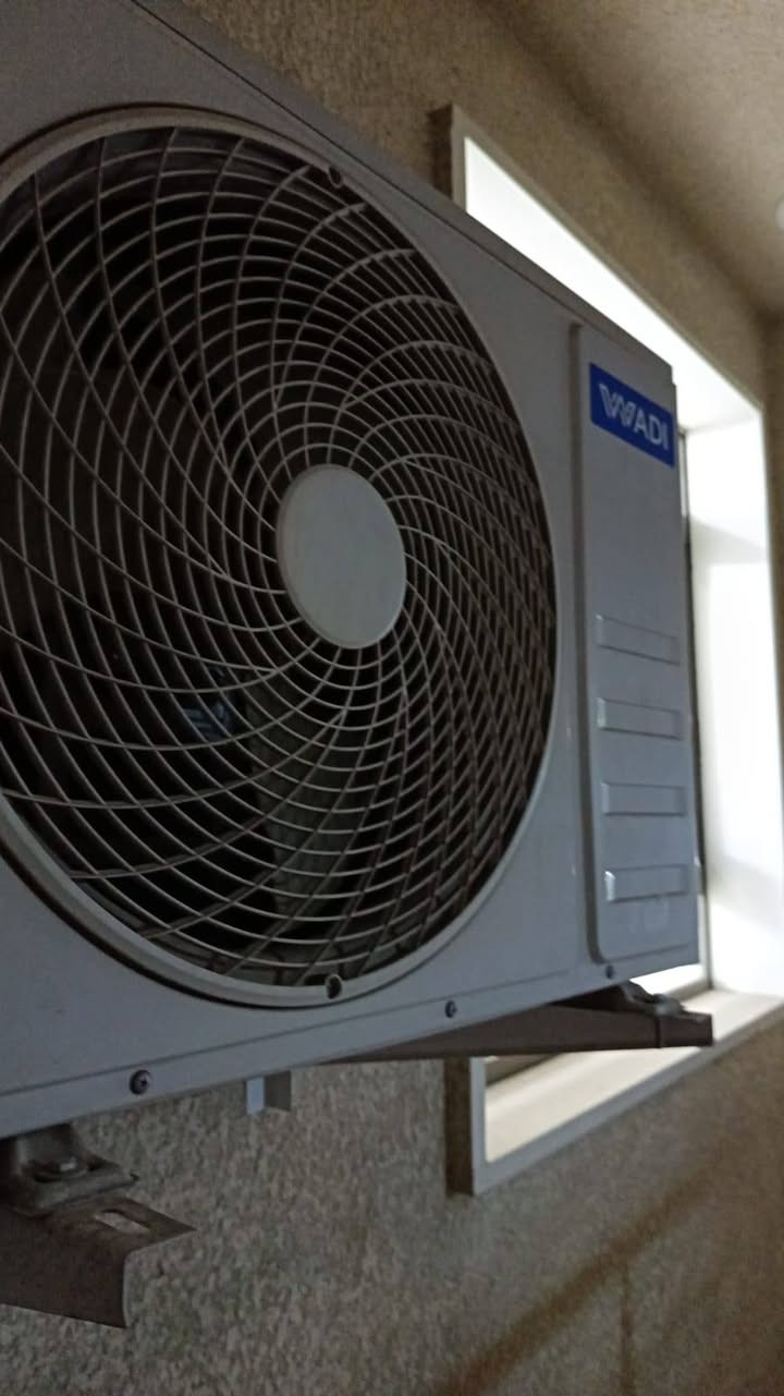 سبلت الوادي طن ونص اخو الجديد استخدام موسم واحد تدفئة تبريد ب ٣٢٥ وبي مجال المكان بغداد 

***********
