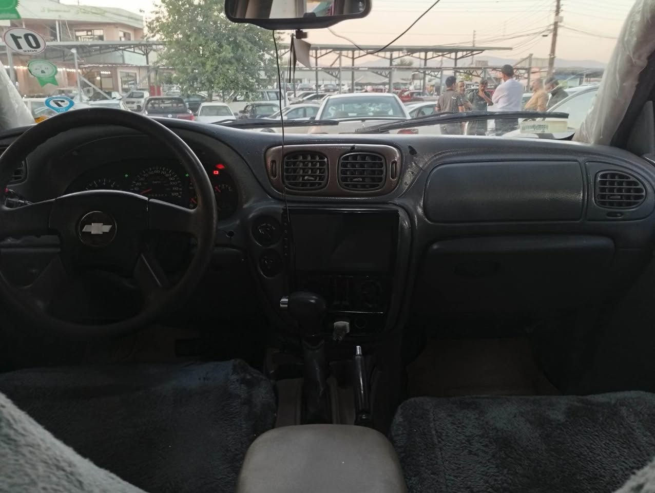 فروشتني خيرااا 
شوفليت بلايزر ٢٠٠٤
گير ئوتوماتيك 
جوار جام كاره با 
ته بريد 
شاشه ئا يپاد
ده بل اكسل 
ماشالله سه ياره كه زور جوانه 
ده عموو ليدراوى نييه 
موس و براوه به شه رت 
سه نه وى و وكاله ى له گه له 
به شه رت ئه وه ى مالى كه س نه بيت
 پاره ى كه سى تيانه بيت 
گير و مه كينه به شه رت 
ته قه و ره قه به سه رت 
خوار هه موو بازار بلاششش
٢٩$ معامهله 
ژم *********** واتساب 
ژم ***********
سه ياره كه له سليمانييه 
قيست و قه رز و ئالو گورم نييه به س فروشتنه السليمانية, العراق
