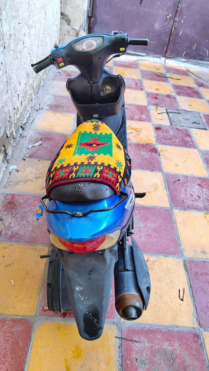 سلام عليكم
دراجة ادرس ياباني سازوكي الدراجة نوزل مو كابريتر الدراجة كلها اصلي ما مفتوحة الدراجة نظيفة وخير من الله تجي وتشوف بعينك  وبيك خير وتدلل السعر 350 مكاني كربلاء  ***********
