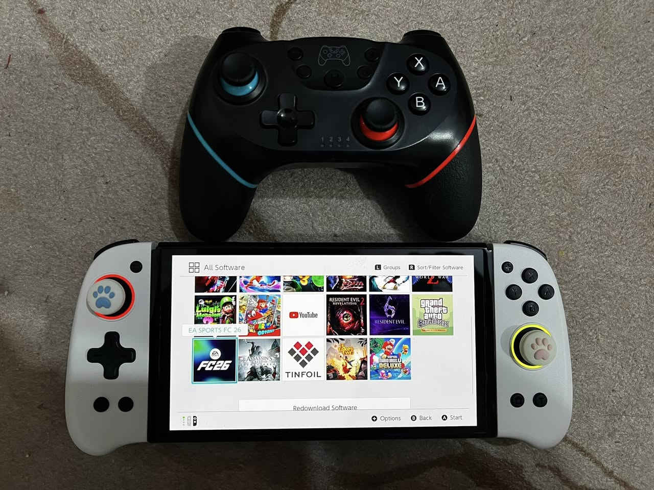 Nintendo Switch Oled Splatoo
نيتندو سويتش اولد نسخة سبلاتون
مهكر نظامين اونلاين اوفلاين مع ملحقات ضخمه يعني جاهز مجهز 
ذاكره 256 جيجا
الملحقات :-
1- جويكونات عدد 3  عدى الاصلي يصبح العدد 4.
2- جوستك نيتندو لاسلكي اصلي يدوم لساعات.
3- كفر شفاف للجويكون.
4- عصا الازرار عدد 4.
5- حقيبة خاصة ب الجهاز تحمية من الغبار .
6- حقيبة لحمل الملحقات الخاصه ب الجهاز.
7- قطعة العرض على التلفاز.
8- ماسكات الجوستك للعب بيد واحده عدد 3.
9- مجموعه من الالعاب من ضمنها فيفا 26 .
10- شاحنة الجهاز الاصلية.
السعر مع كافة الملحقات :-
450 الف قفل بسبب كثره الملحقات مع الجهاز .
توصيل متوفر.
*كارتون غير متوفر الخاص ب الجهاز.
نخليكم مع الصور الجميله .


**إذا كنت صاحب هذا الإعلان وتريد حذفه لأي سبب، رجاءا أرسل رسالة إلى الدعم الفني**