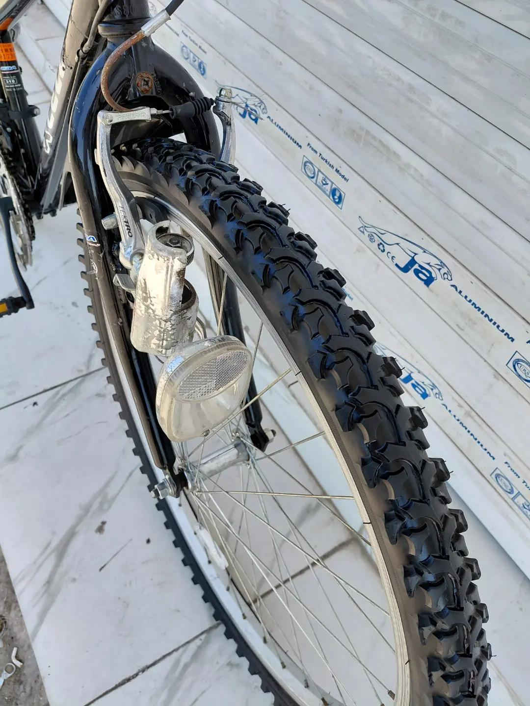 حجم 26  3 × 6 سرعات من SHIMANO دراجة نظيفة وجاهزة  السعر 140 الف شامل التوصيل     ✈يوجد توصيل لجميع المحافضات ✈ كركوك مدخل سايدين حي الاسرى والمفقودين  معرض ابو شيفان ( *********** )
