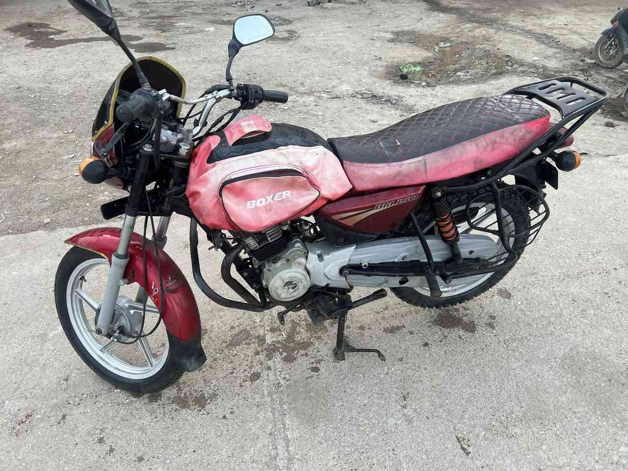 السلام عليكم بوكسر ١٨مرقم تحويل ثاني يوم مجفت بعدة ع سحك دراجة ناقصها باتري بس كاملة مكملة
السعر٩٥٠وبيها مجال لشراي
***********
