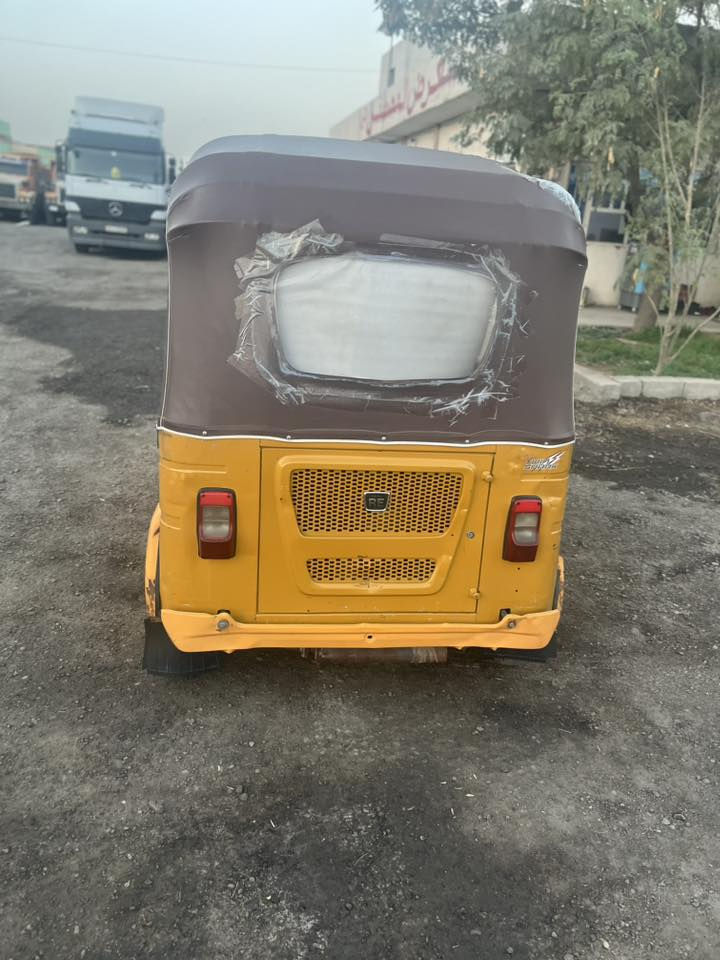 تكتك2021للبيع محرك مامفتوح مكفول مكان بغداد جسر ديالى ***********
