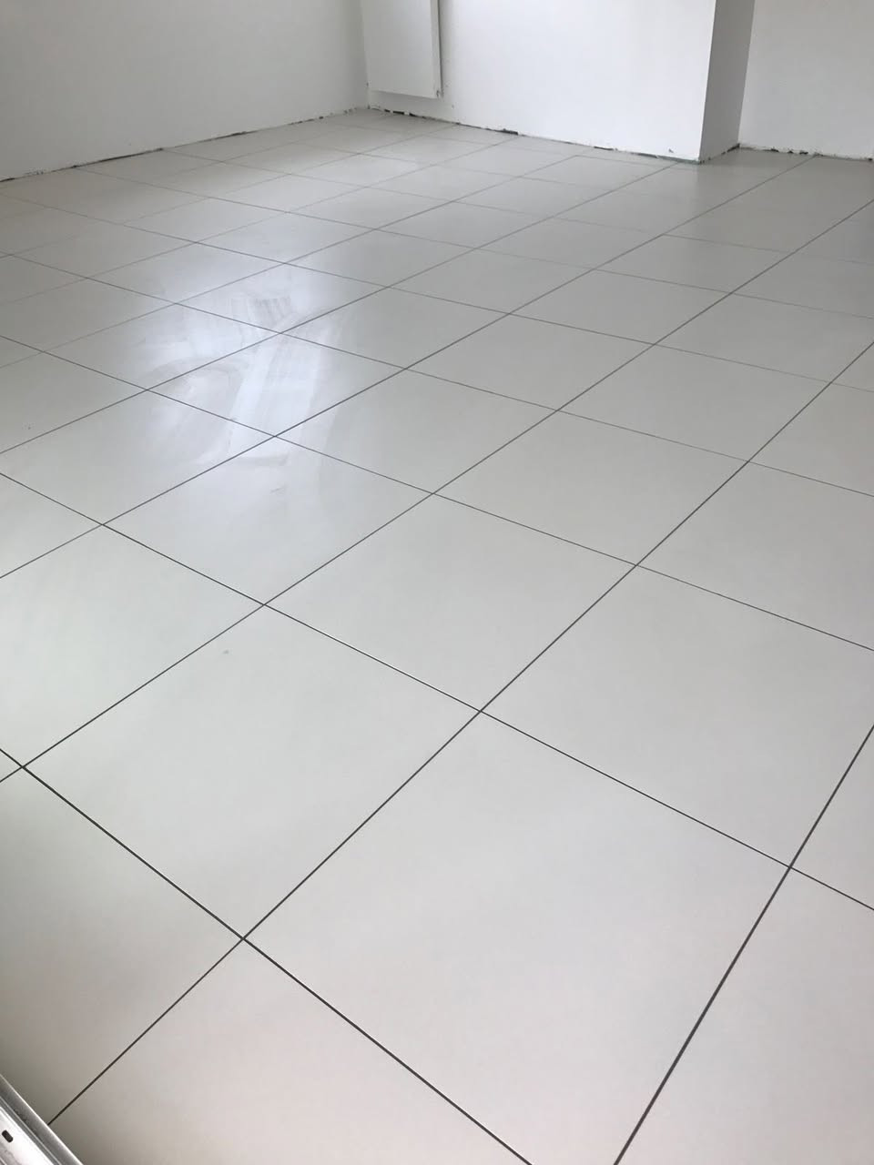 كادر كامل شغل ولا غلطه رقم التواصل ***********
