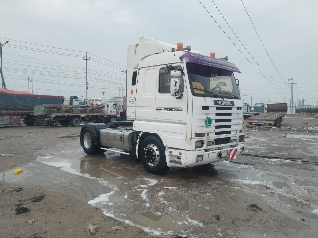 سلام عليكم سكانيه بطه البيع 96
مكينه 8  010  لاتنقص ولا بخار
كير 900 3/3
  رتايدر 5 طكات
تبريد بلادي
تخم تاير
تصريح أمني جي بي اس طوناج
رقم بغداد بسمي
تانكي شاكر 2016 تخم تاير سياره جوه شغل 

***********
