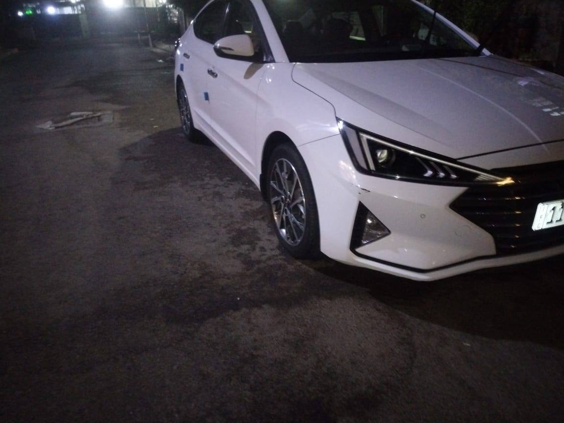 السلام عليكم النتره ٢٠١٩ السياره جديده اي شي ممفتوح بيه سنويه بسمي هزه جديده بيه صبغ دواير ودوسات  فقط مكينه كير صدر كله زيرو  السياره ماشيه
45 سنويته 30 السعر 165 وبيه مجال بصيط  للشراي
   ***********    مكان السياره بغداد شارع فلسطين
