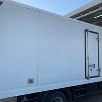 هينو 300 • براد تبريد • ٤.٥ طن