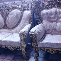 تخم ملكي مصري  عشر مقاعد  السعر 400 وبي مجال مكاني بغداد المشتل  07757...